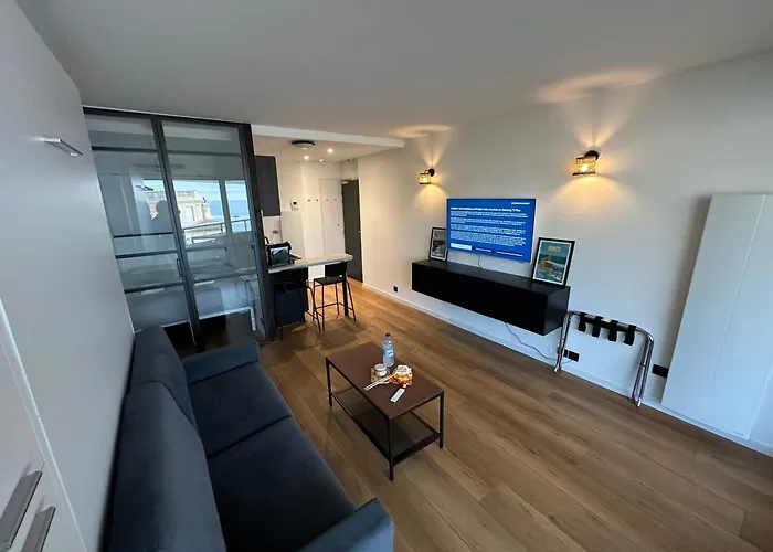 Front De - & Thalasso شقة بياريتز